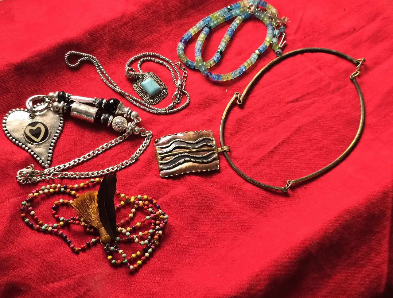 לוט של 5 שרשראות לצוואר