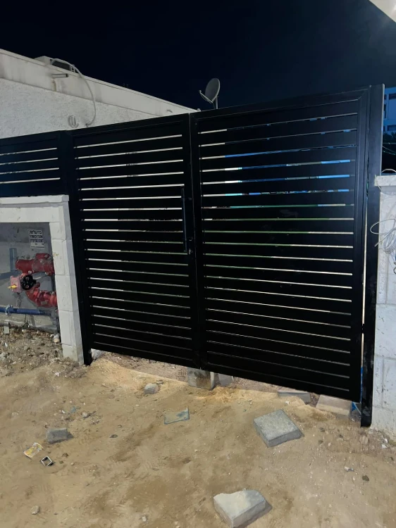 גדר ושער דרוקטיבי