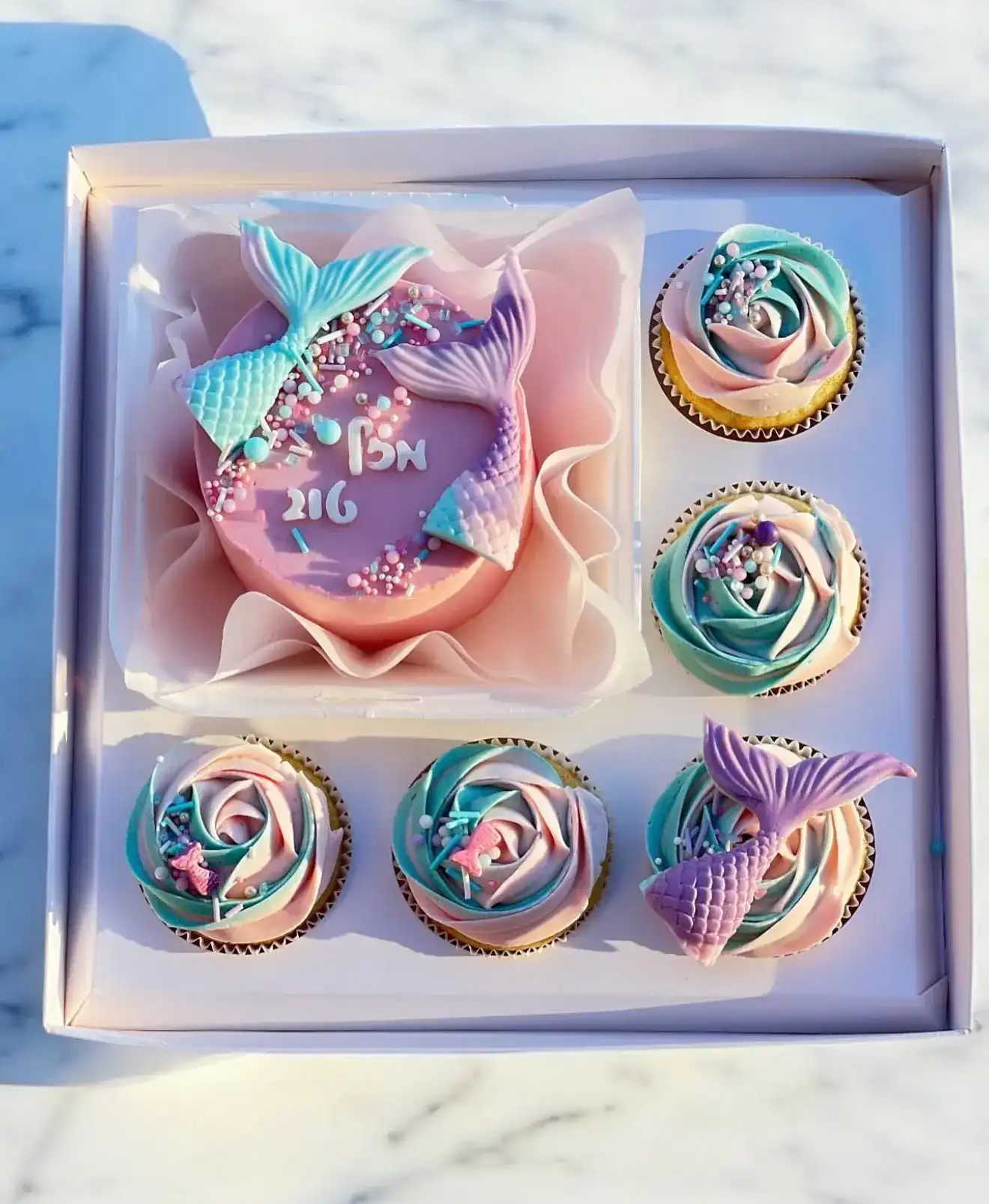 מארז LOVE IN BOX – המתנה שתגרום ללב לפעום מהר