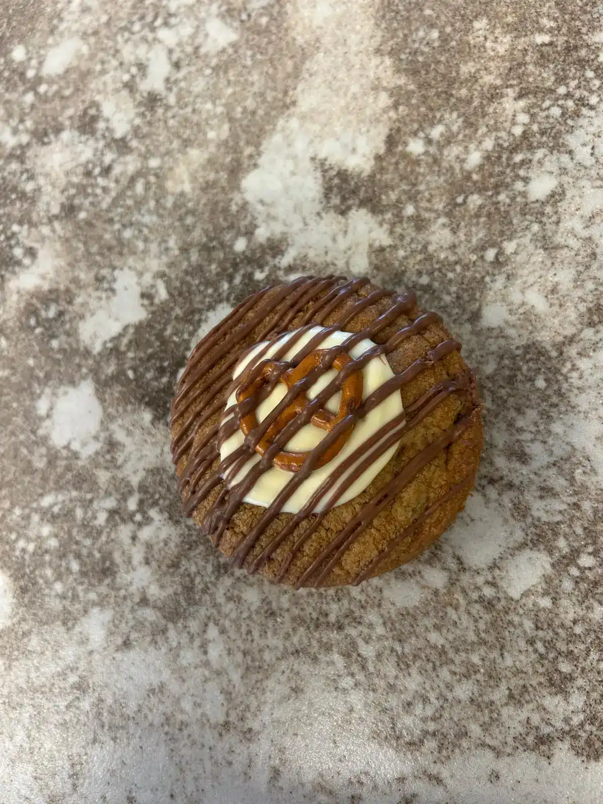 קראמבל קוקיז - מחיר לעוגיה (ניתן לקנות מארז)