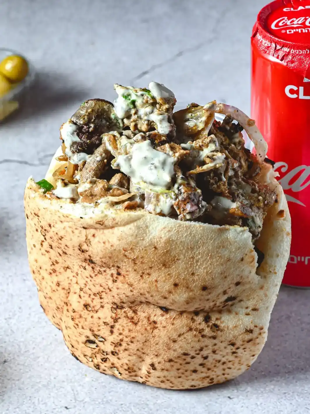 פיתה עם 2 שיפודים לבחירה