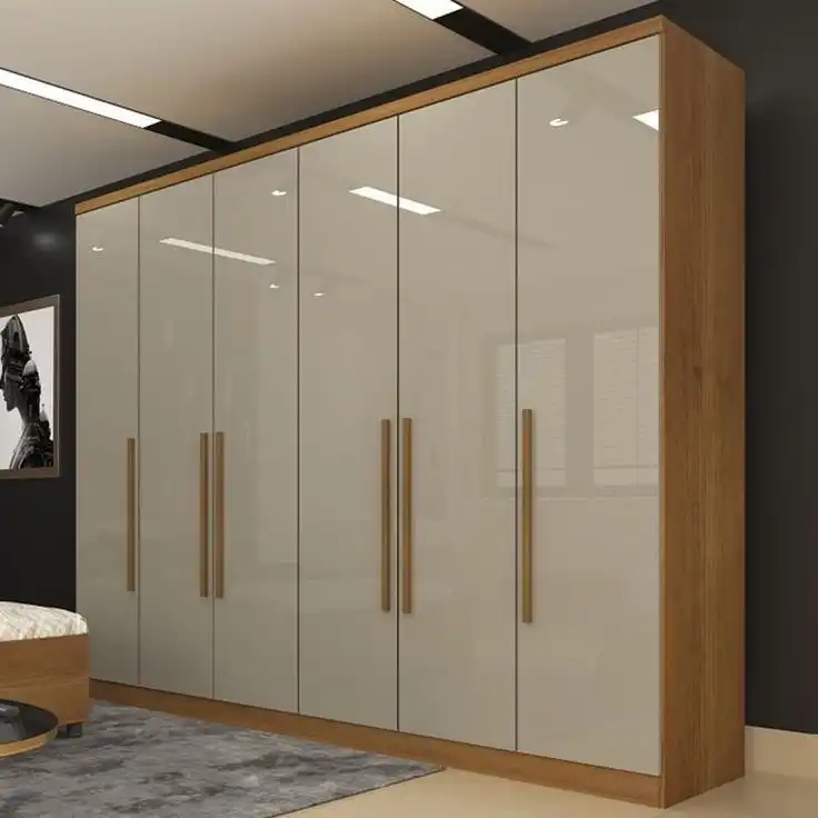 ארון לבן בשילוב עץ