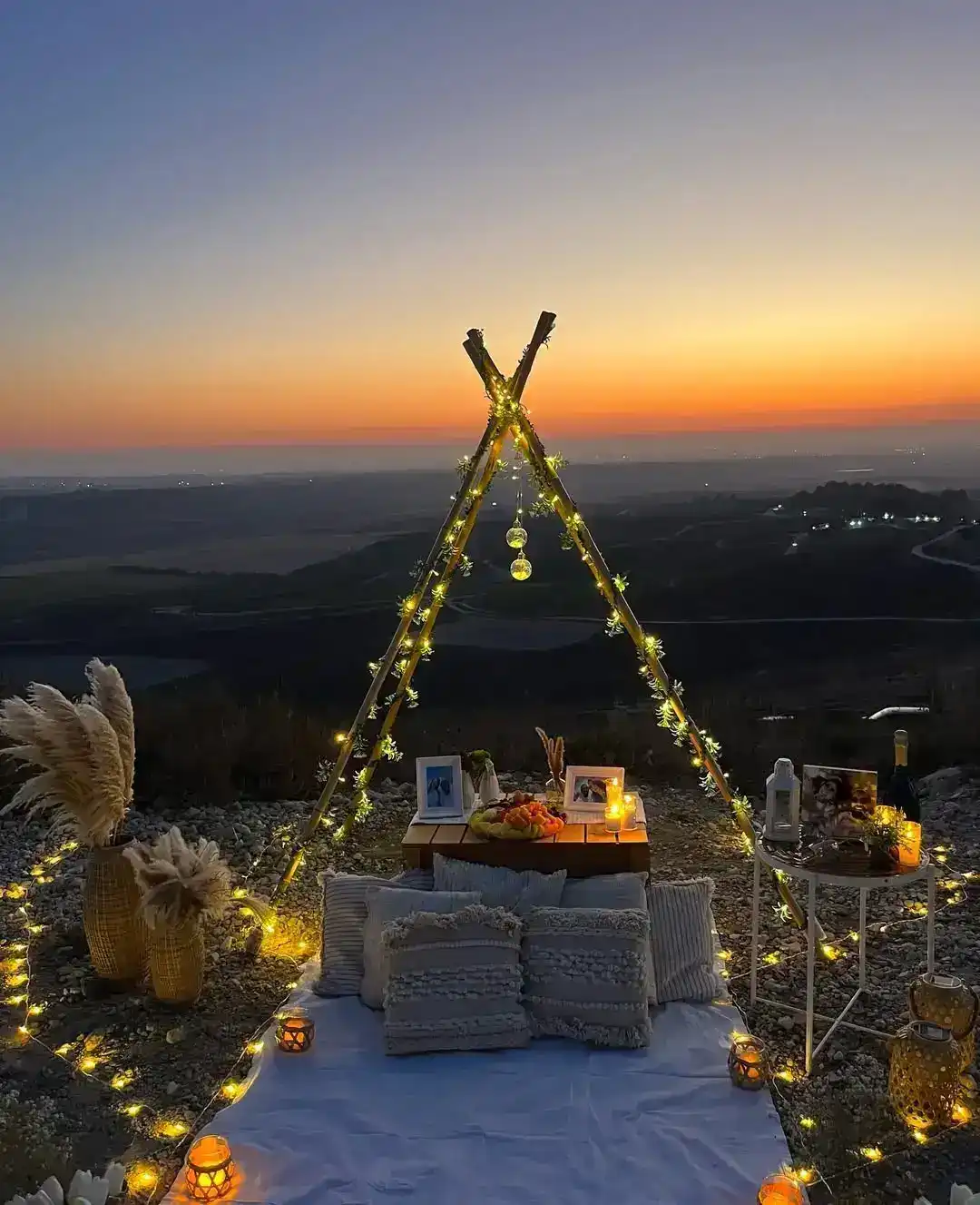 למה עיצוב בוהו שיק להצעת נישואין מוביל כיום | בין שמיים וארץ