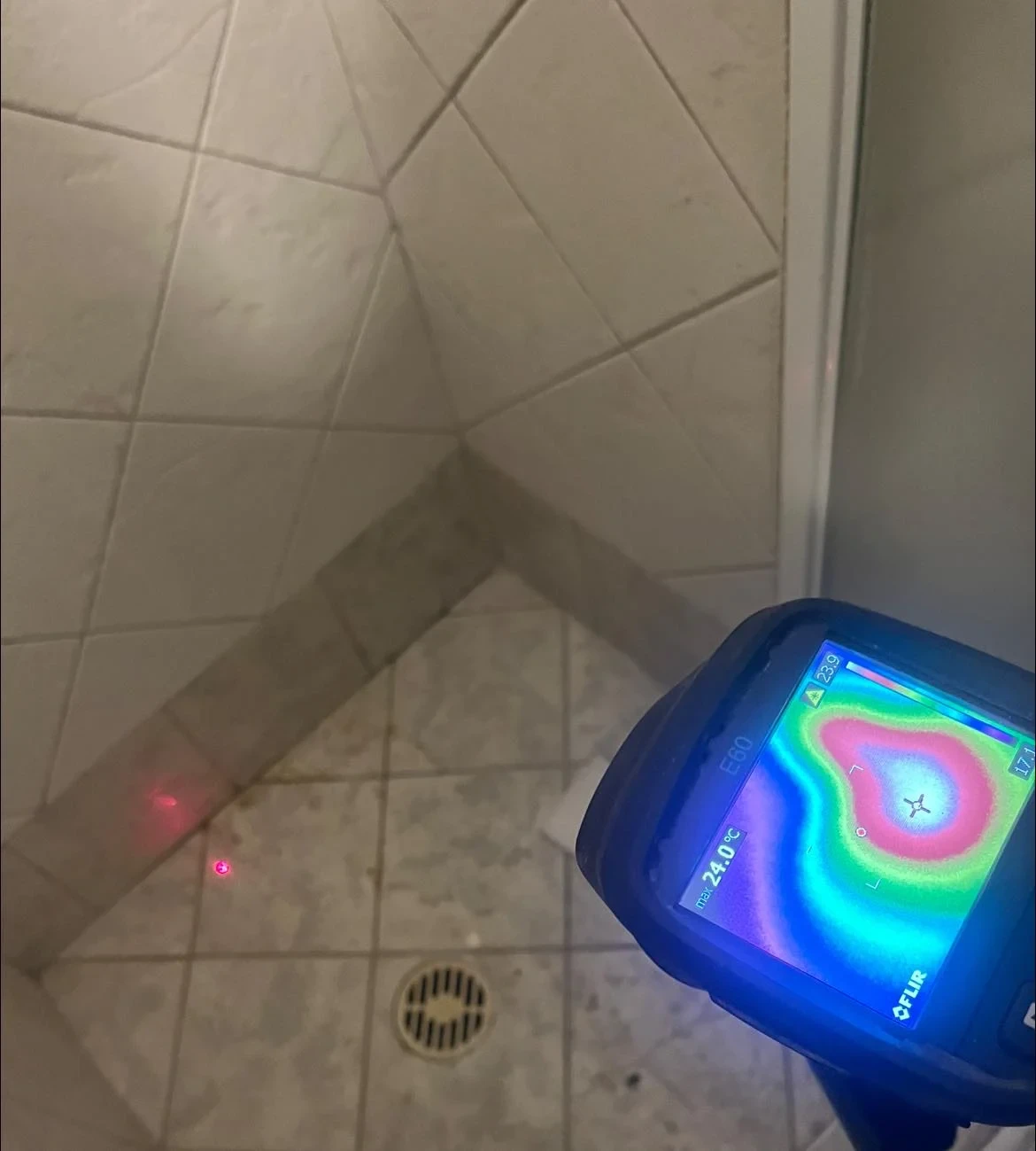 איתור נזילות באמצעות אקדח טרמי