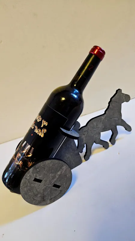 כרכרת יין על סוס