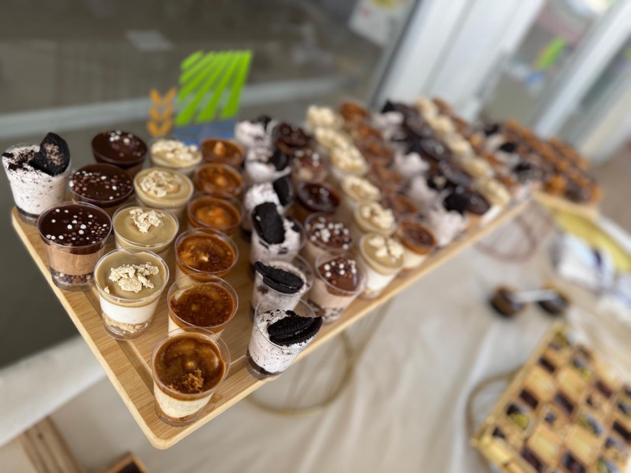 מגש קינוחי כוסות במגוון טעמים