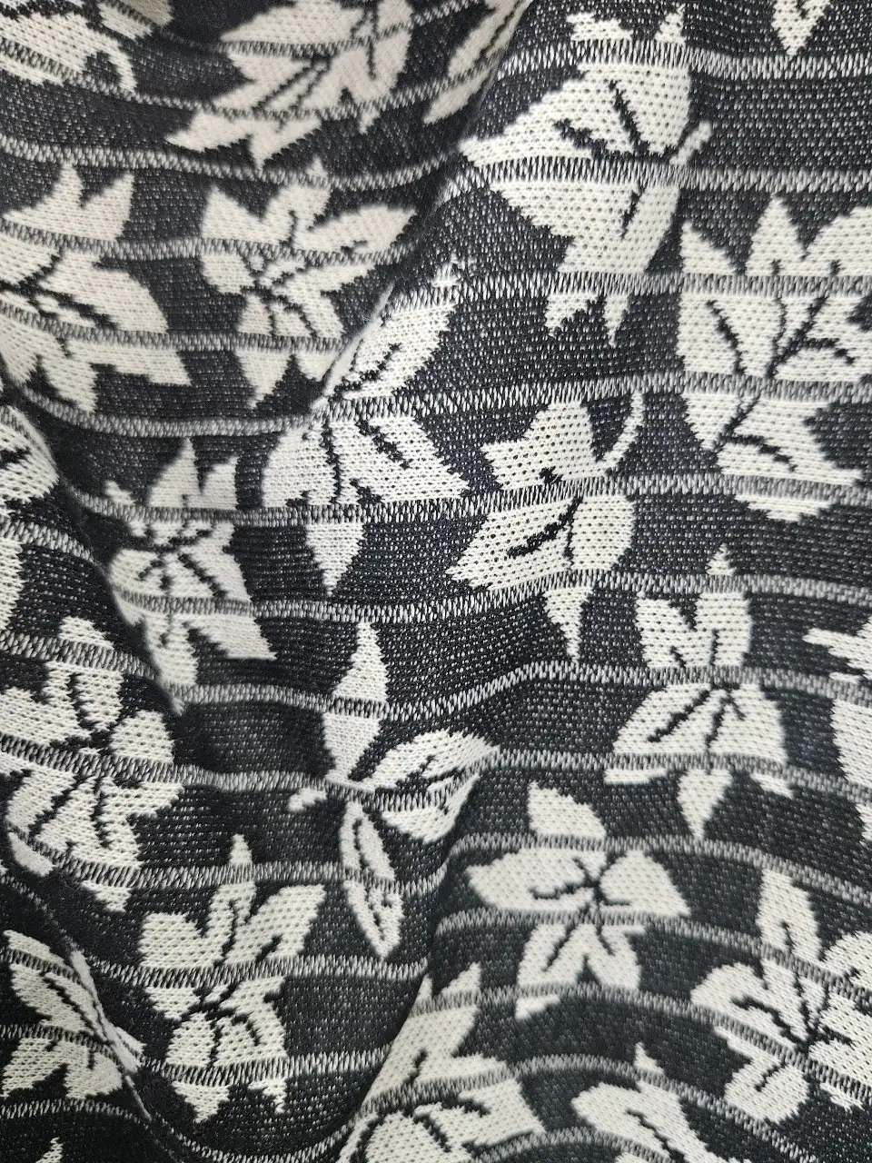 מבחר בדים במבצע