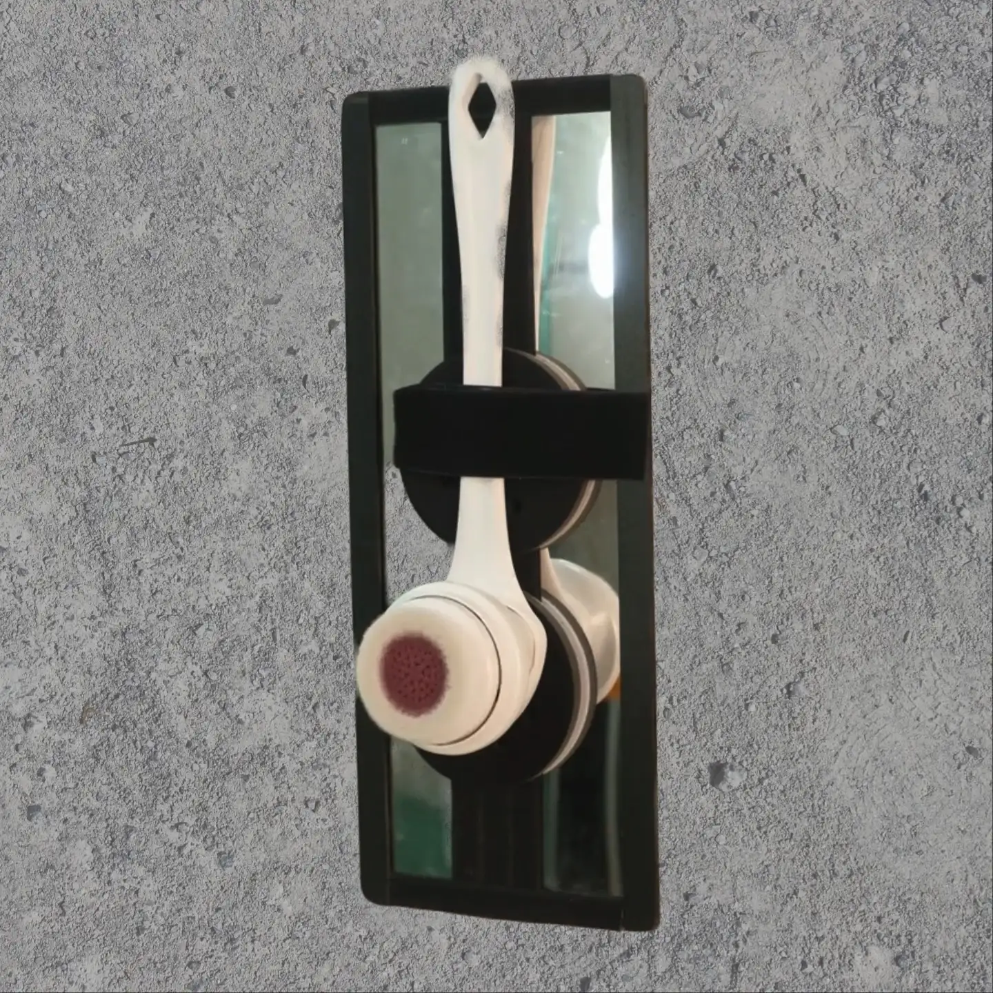 ידית מברשת חשמלית + 6 מברשות מוגן מיים טעינת USB + מתקן נוח לקיר -280 שח