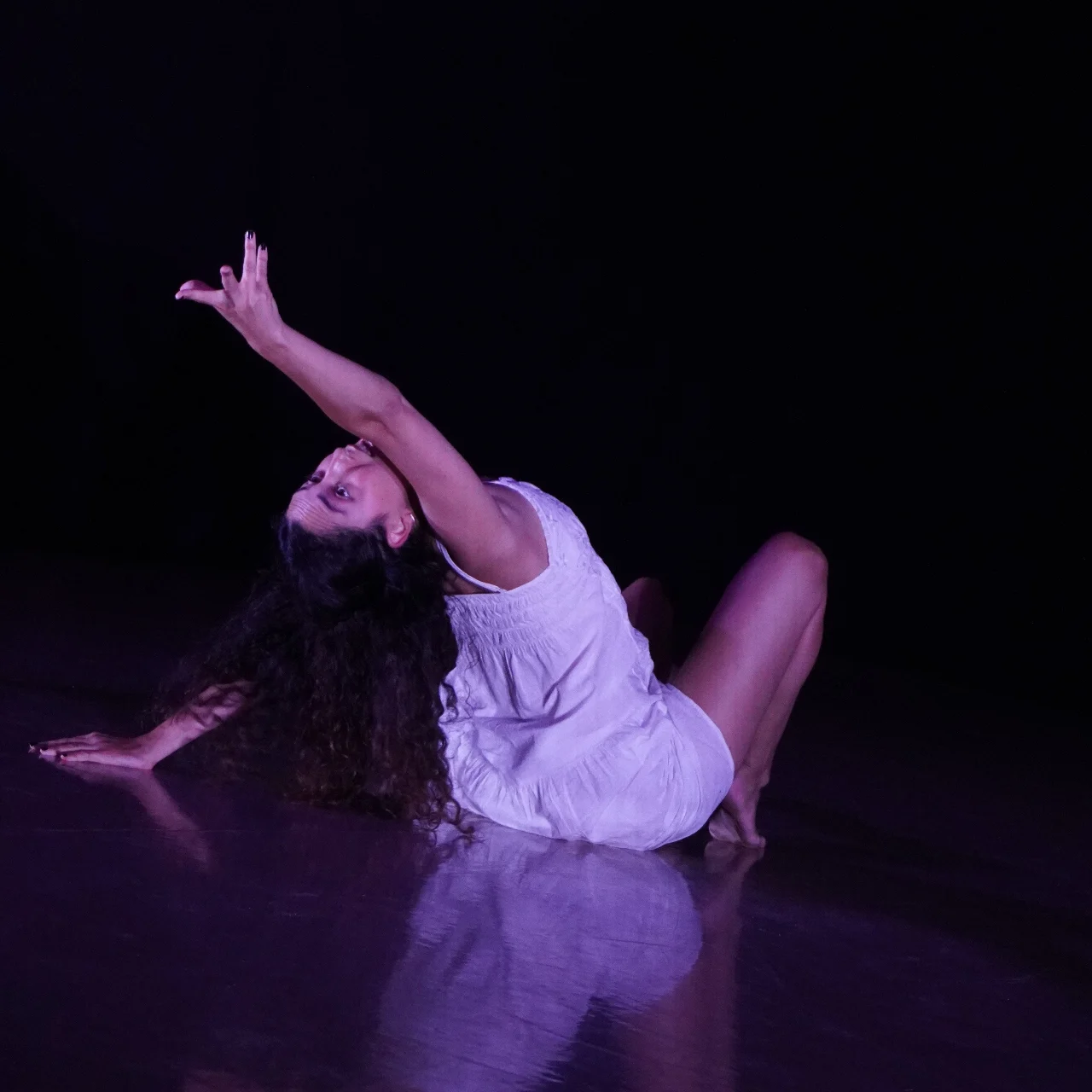 "החלל הריק"- מופע תיאטרון מחול וסדנה.