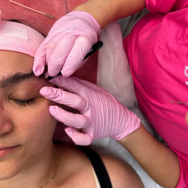 מתוך טיפול עיצוב טבעיות