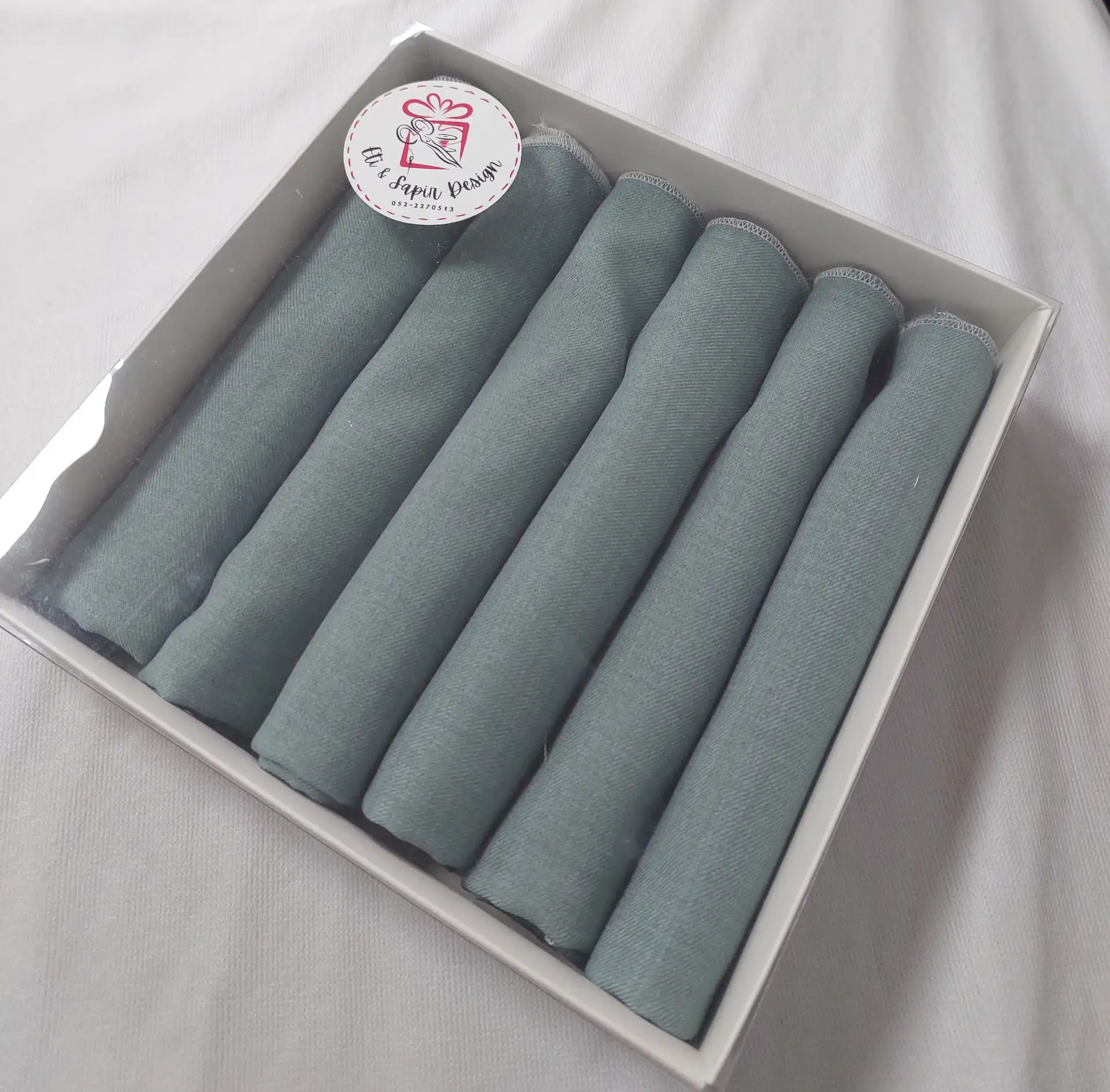 מארז מפיות וחבקים