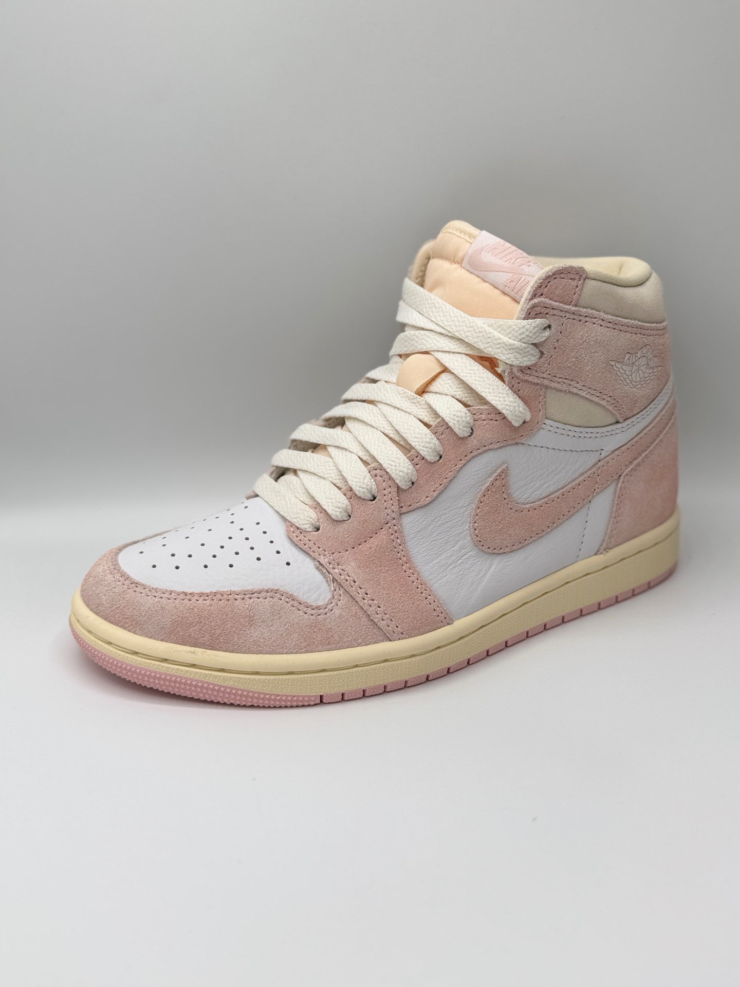 “Jordan 1 Retro high Og  “Washed Pink