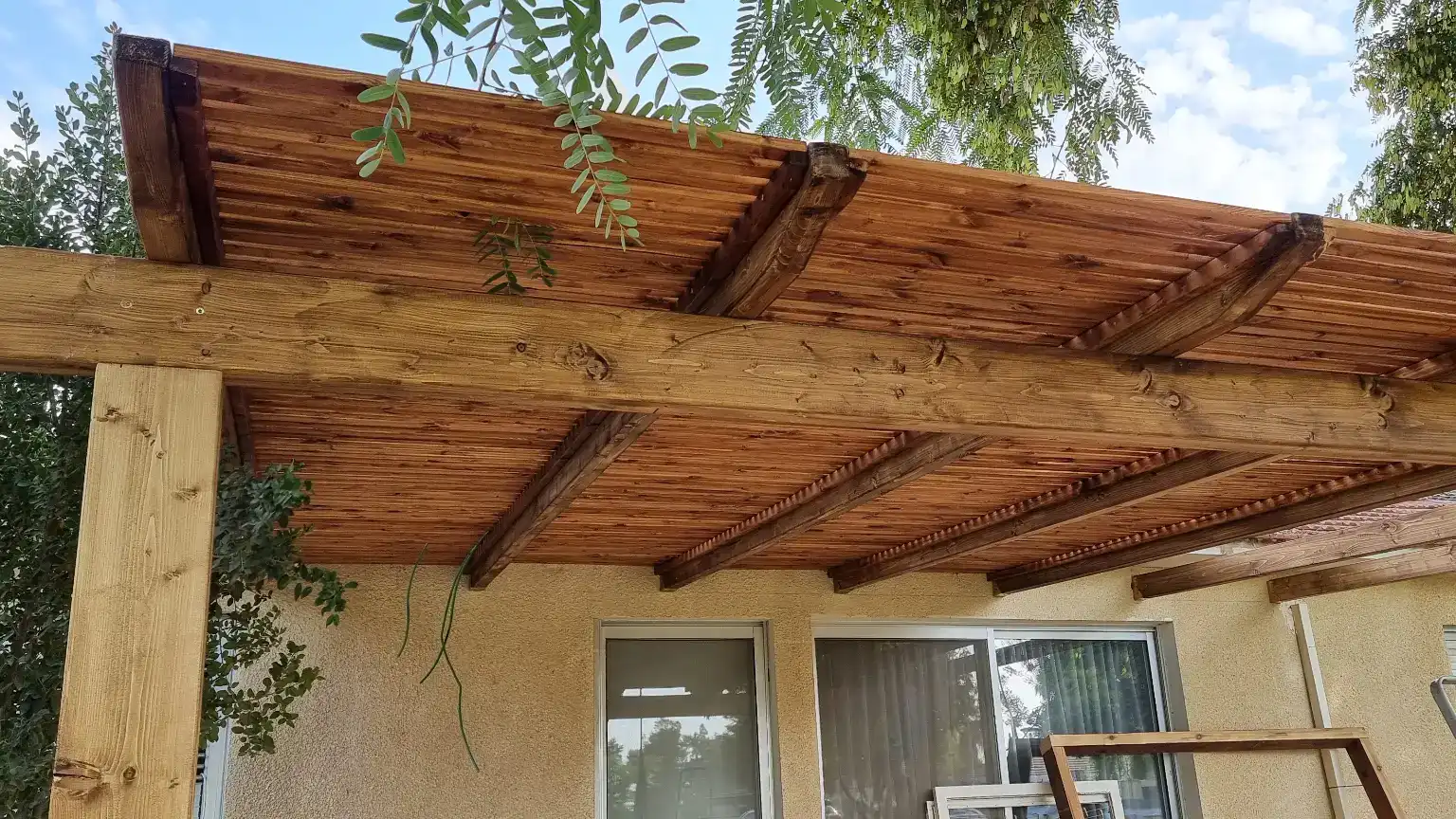 פרגולות ועבודות עץ