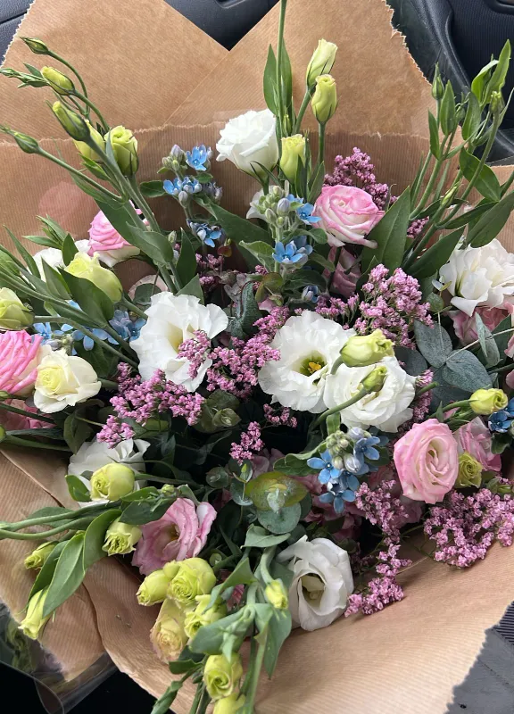 Classic flowers 🦋