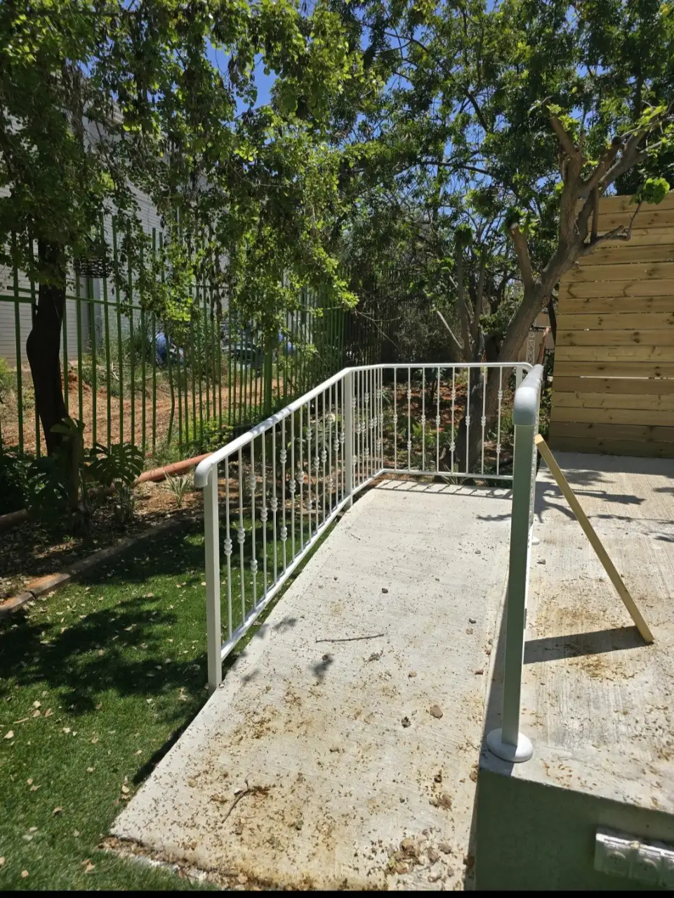 מעקה בטיחות