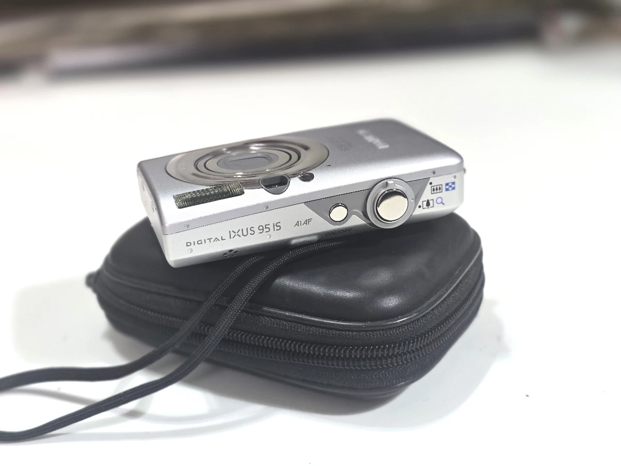 מצלמת קנון דגם IXUS 9515  מצלמה דיגיטלית