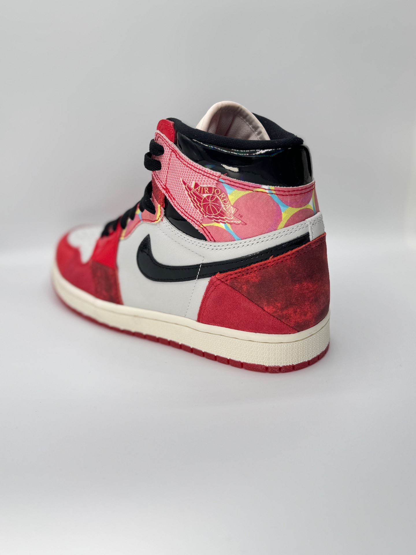 “Jordan 1 Retro high Og “Spider-Man Across The Spider-Verse x Next Chapter