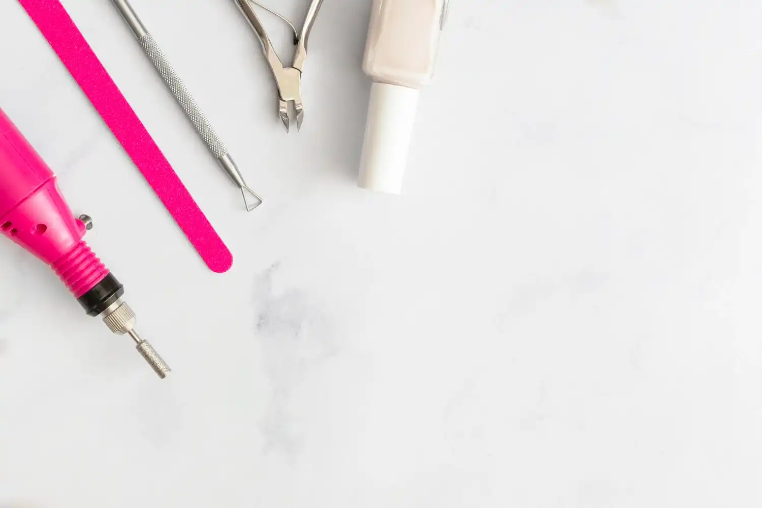 איך לשמור על לק ג'ל לאורך זמן – טיפים חשובים לכל אחת