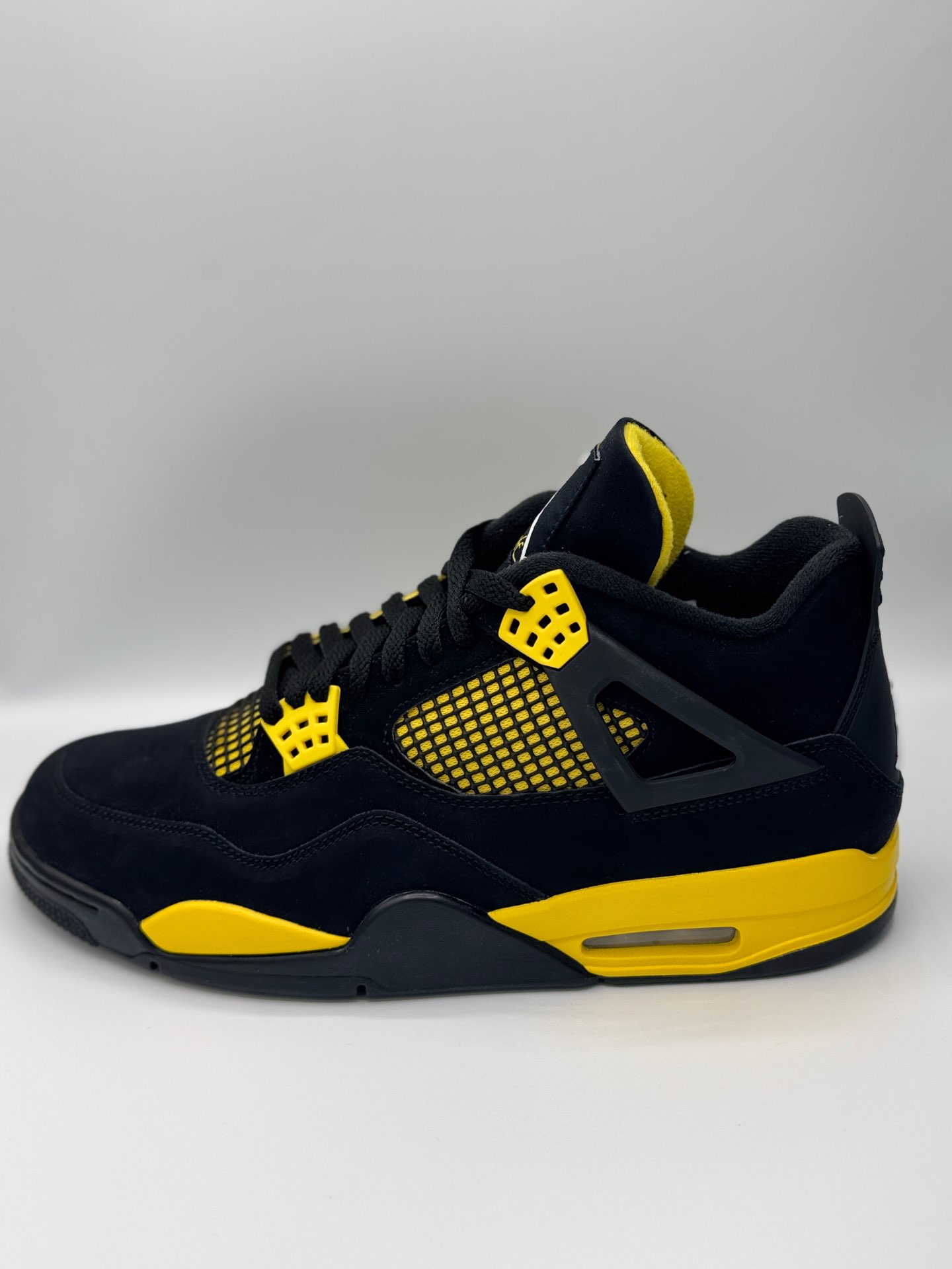 Jordan 4 Retro “ Yellow Thunder”