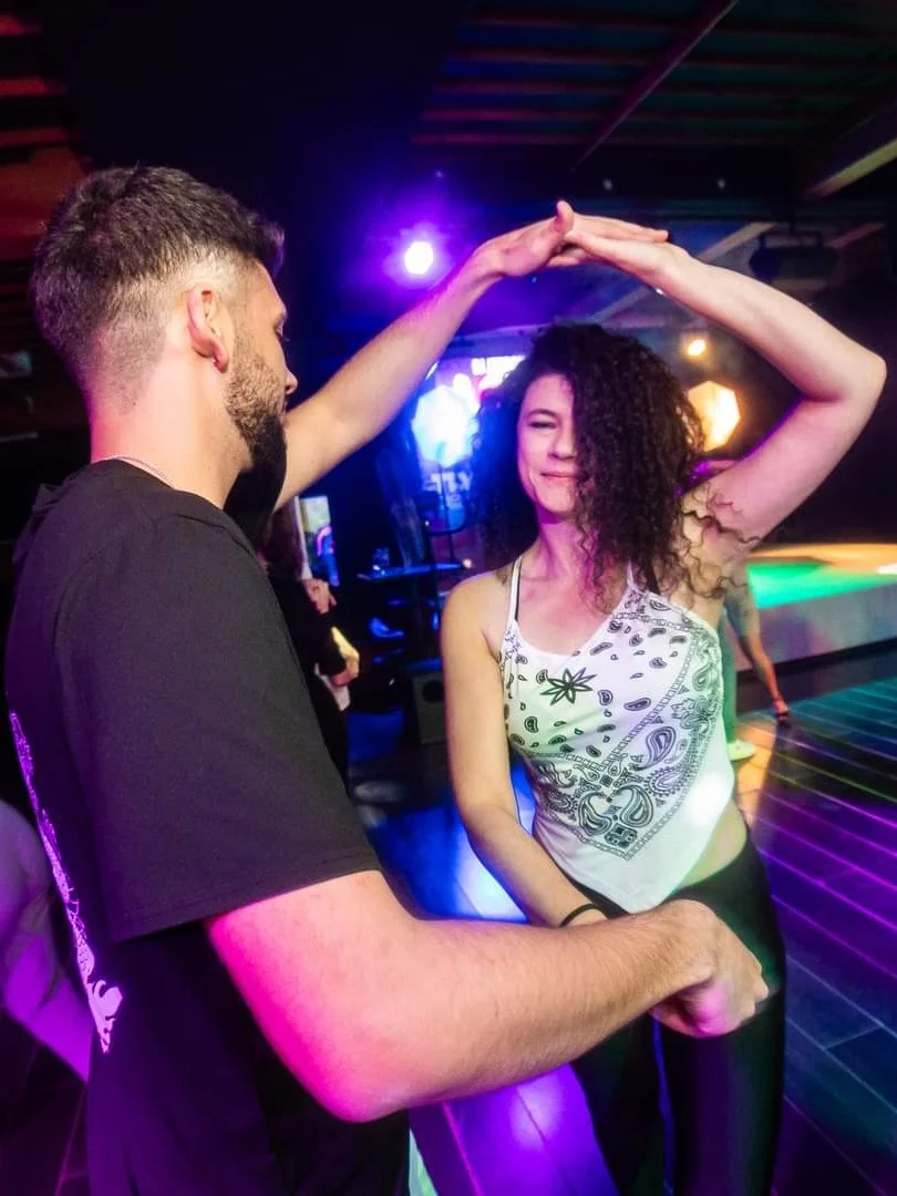  יתרונות של ריקוד זוגות מעבר לרחבת הריקודים | מרינה ליבשיץ