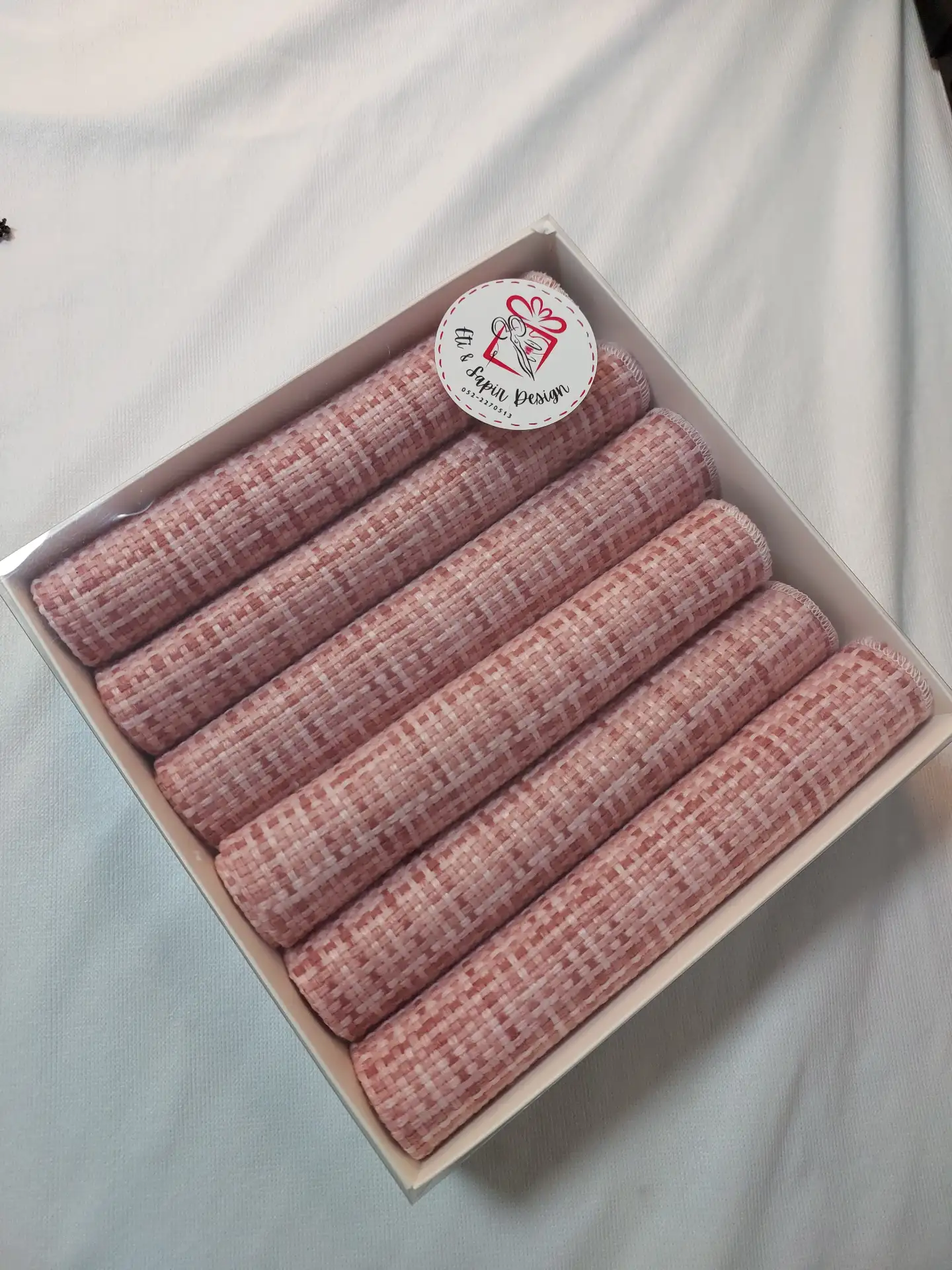 מארז מפיות וחבקים