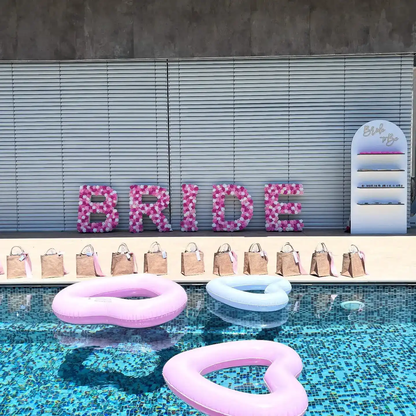 עמדת צילום למסיבת רווקות – כי כל רגע צריך להנציח בסטייל