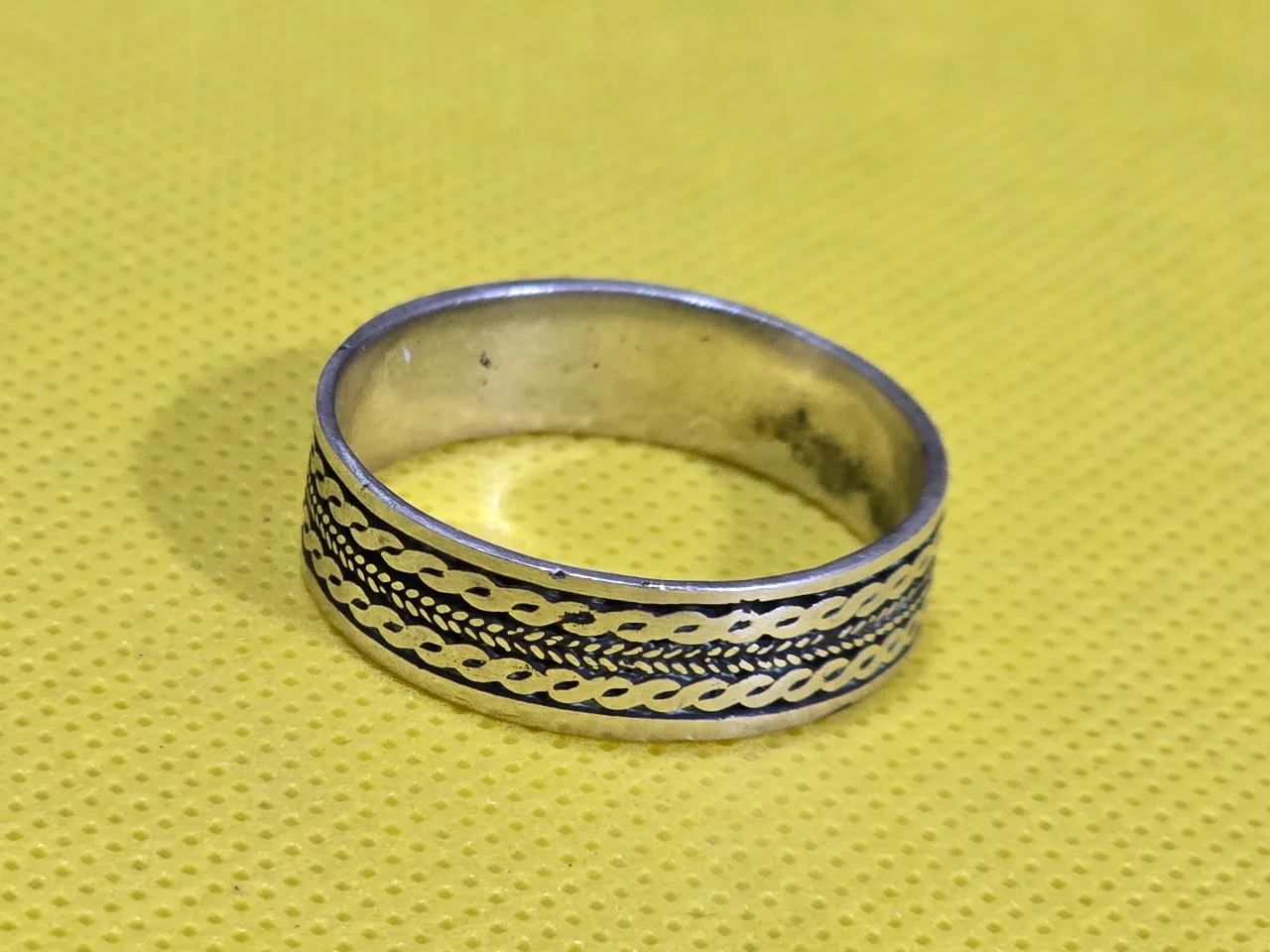 טבעת כסף 925 חתום לגבר. קוטר פנימי: 24 מ"מ. מידה 12