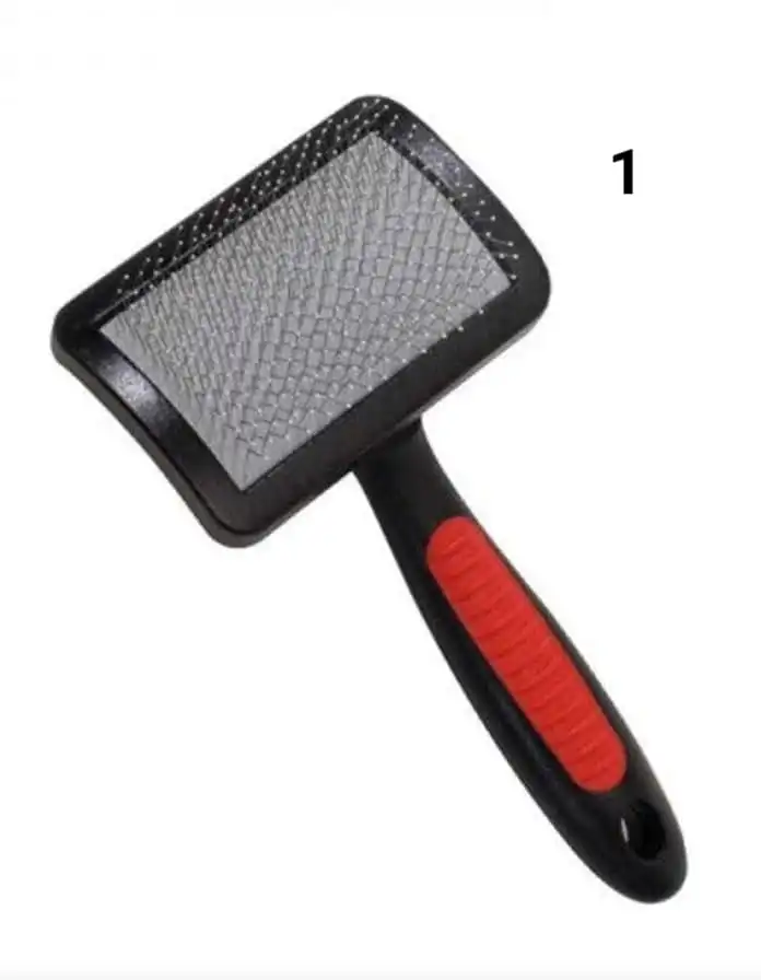 הקיץ הגיע ו.....נהיה חם! הפרווה נושרת בכמויות גדולות ושואב האבק עובד שעות נוספות.