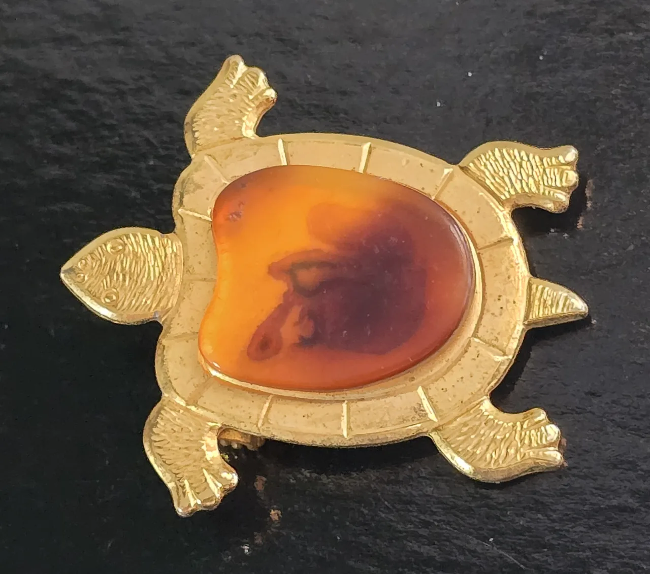 סיכת הצב הסיכה ממתכת 