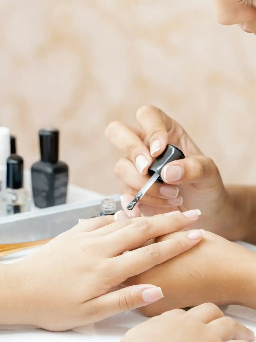 מה כולל קורס ציפורניים למתחילות ברמה מקצועית | נטלי אקדמיה