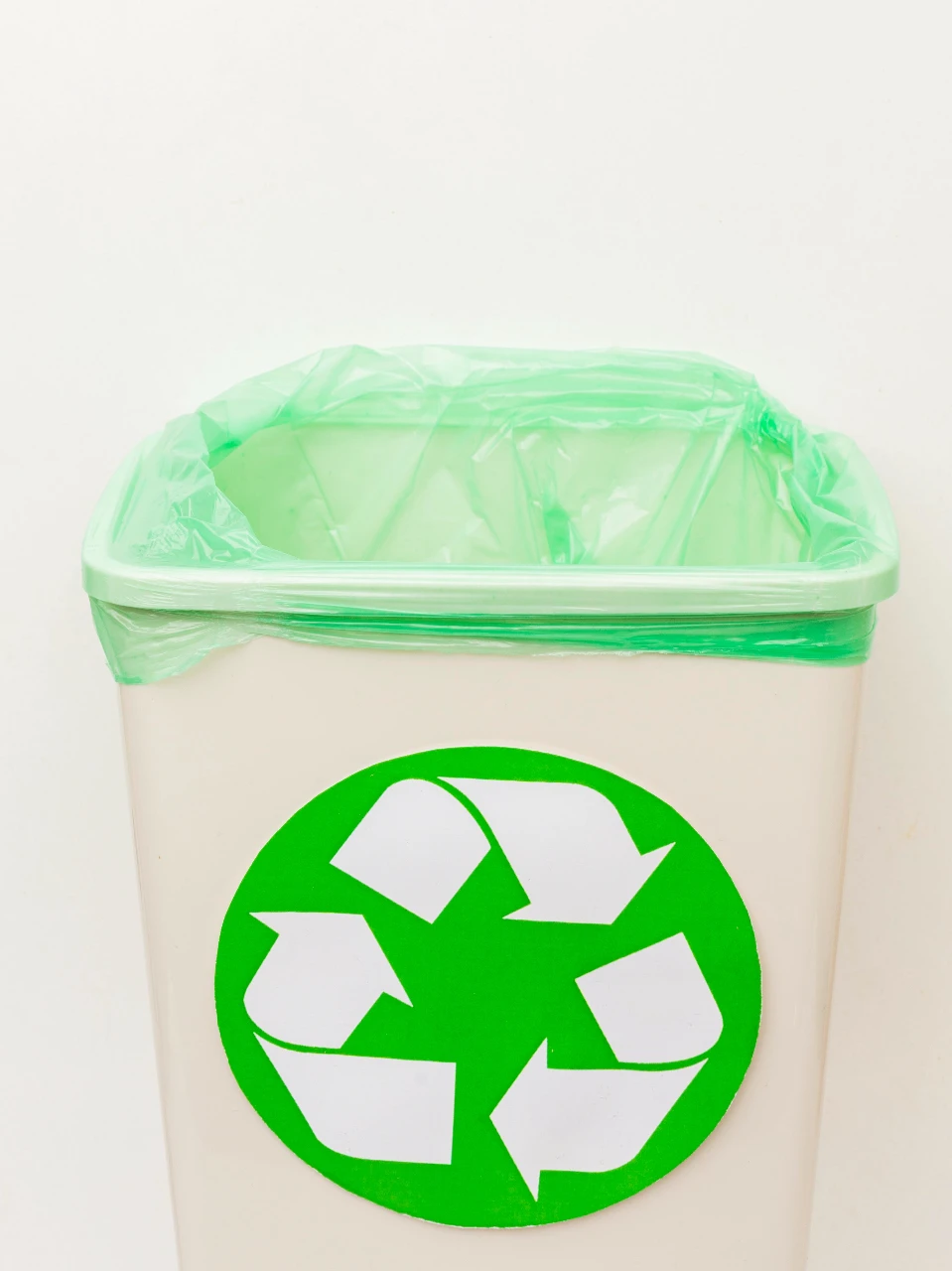 שטיפת פחי אשפה לעסקים במרכז – שמירה על היגיינה ותדמית