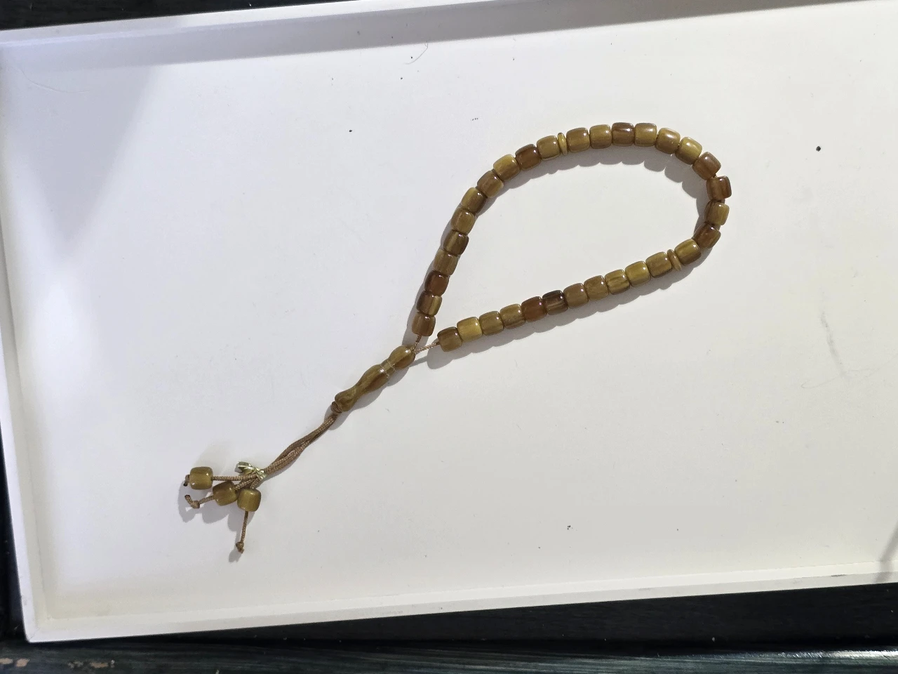 מסבאחה חרוזי תפילה ינטאג בעלת 33 חרוזים  .גודל 28 ס"מ