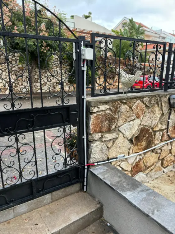 תיקון והתקנת קודן לדלת ומערכות אינטרקום מתקדמות