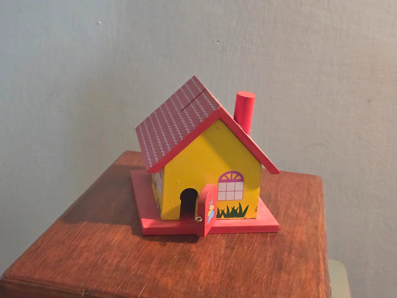קופת חיסכון לילדים מעץ מידות: 16X14X13 ס"מ