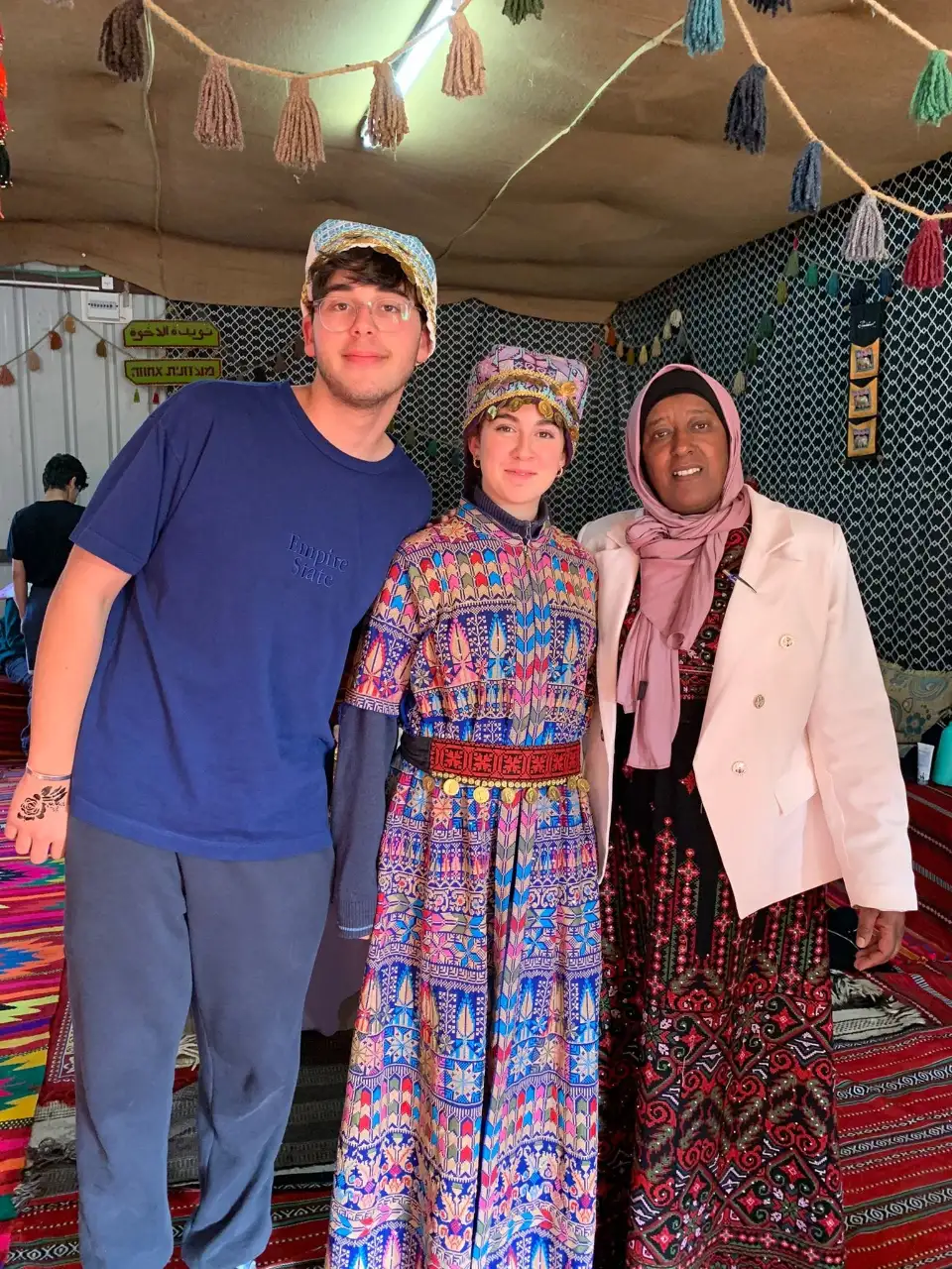 מנעד - "בית הסבתות"