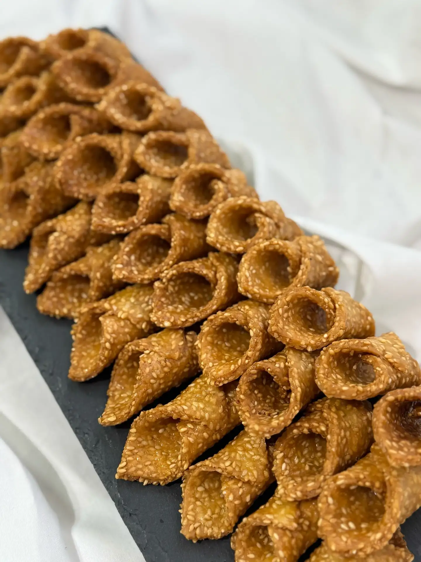 מכירת מגשי חינה / עוגיות מרוקאיות לכל אירוע