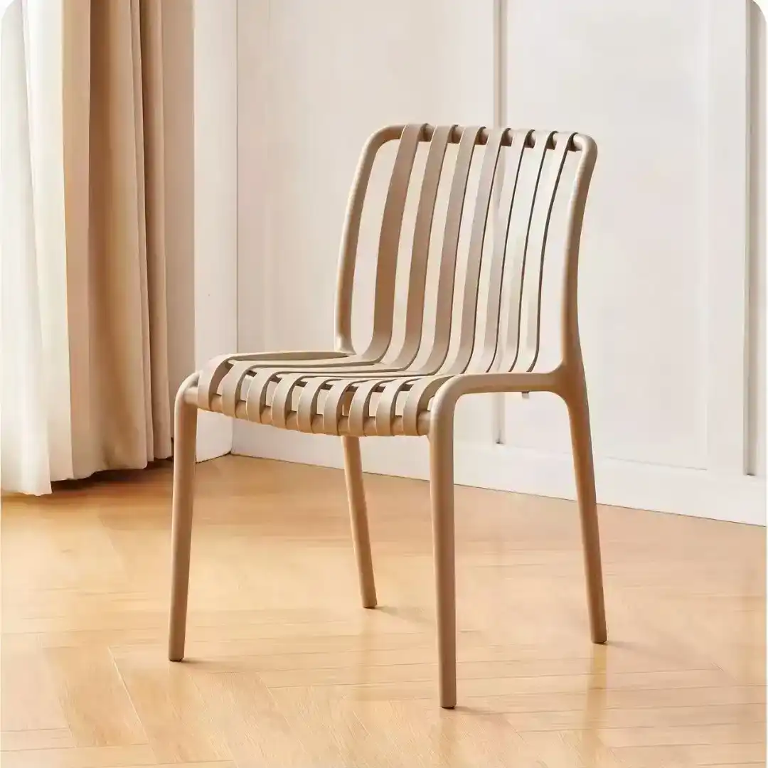 כסא פלסטיק פנורמה צבע שמפניה