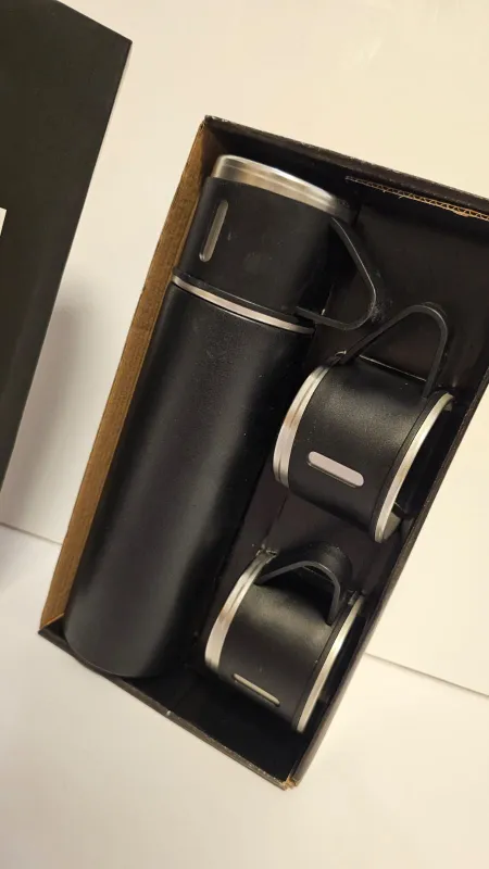 תרמוס עם 3 כוסות