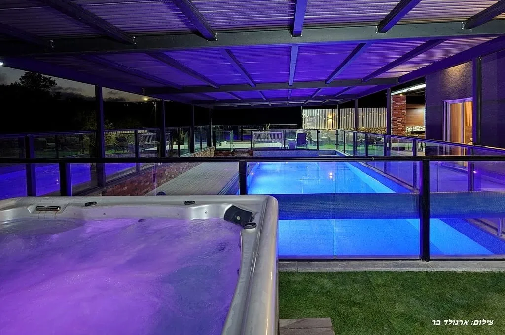 ג’קוזי ספא ל-8 אנשים