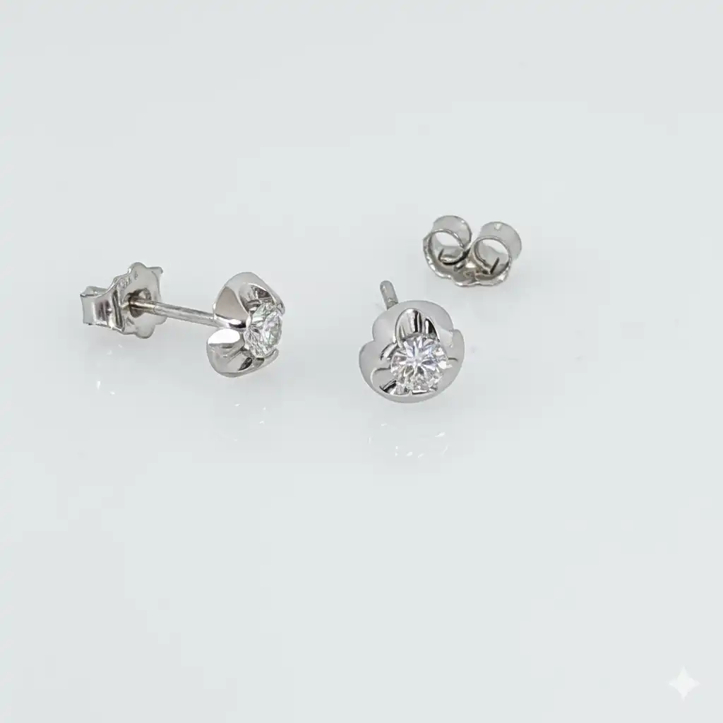 עגילי יהלומים  נקיים 2/0.22GVVS  אמתיים צמודים זהב לבן 14K