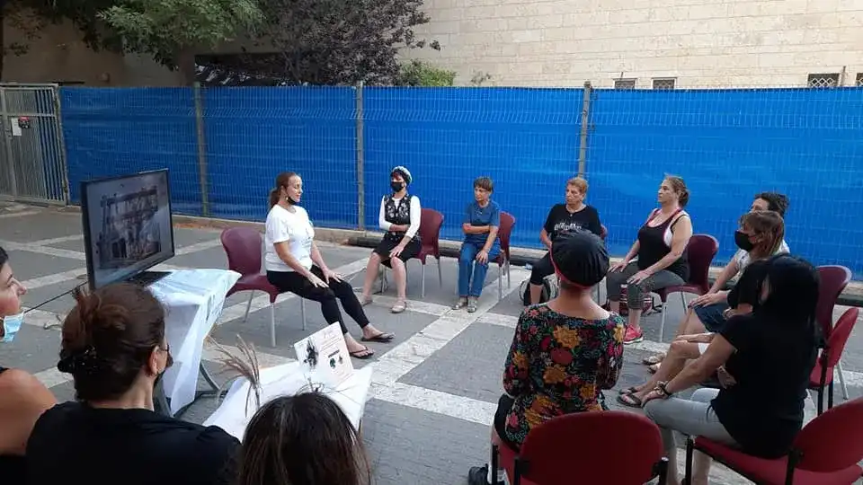 בניית מותג רוגעלך - מרכז נשים לגוף ונפש