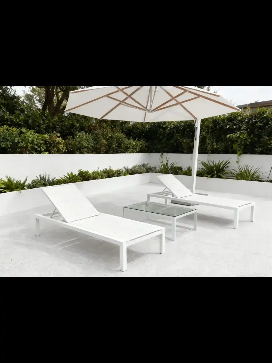 מיטת שיזוף לבנה דגם "מיאמי"