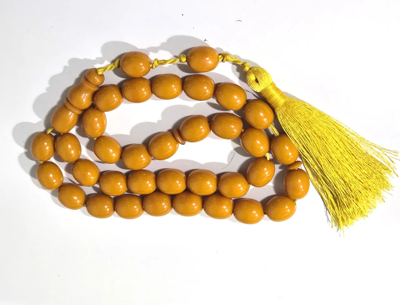 מסבחה אסלאמית 33 חרוזים פלוס אימאם ועוד שני חרוזים מעל אורך כל חרוז 17 מ"מ ..קוטר 14.