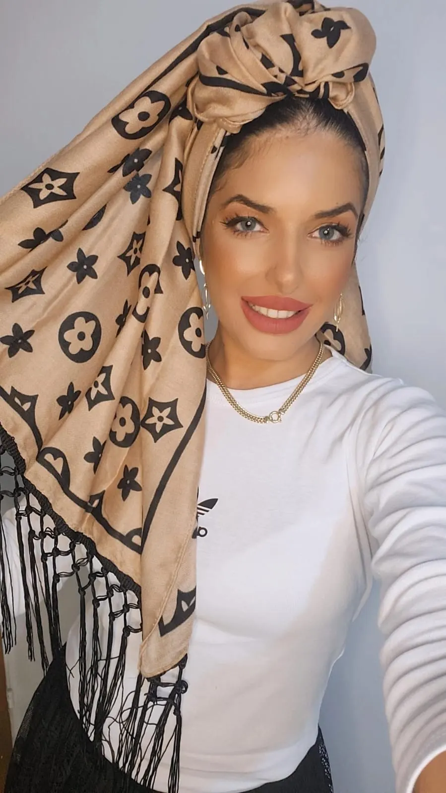 מטפחות מותגים  