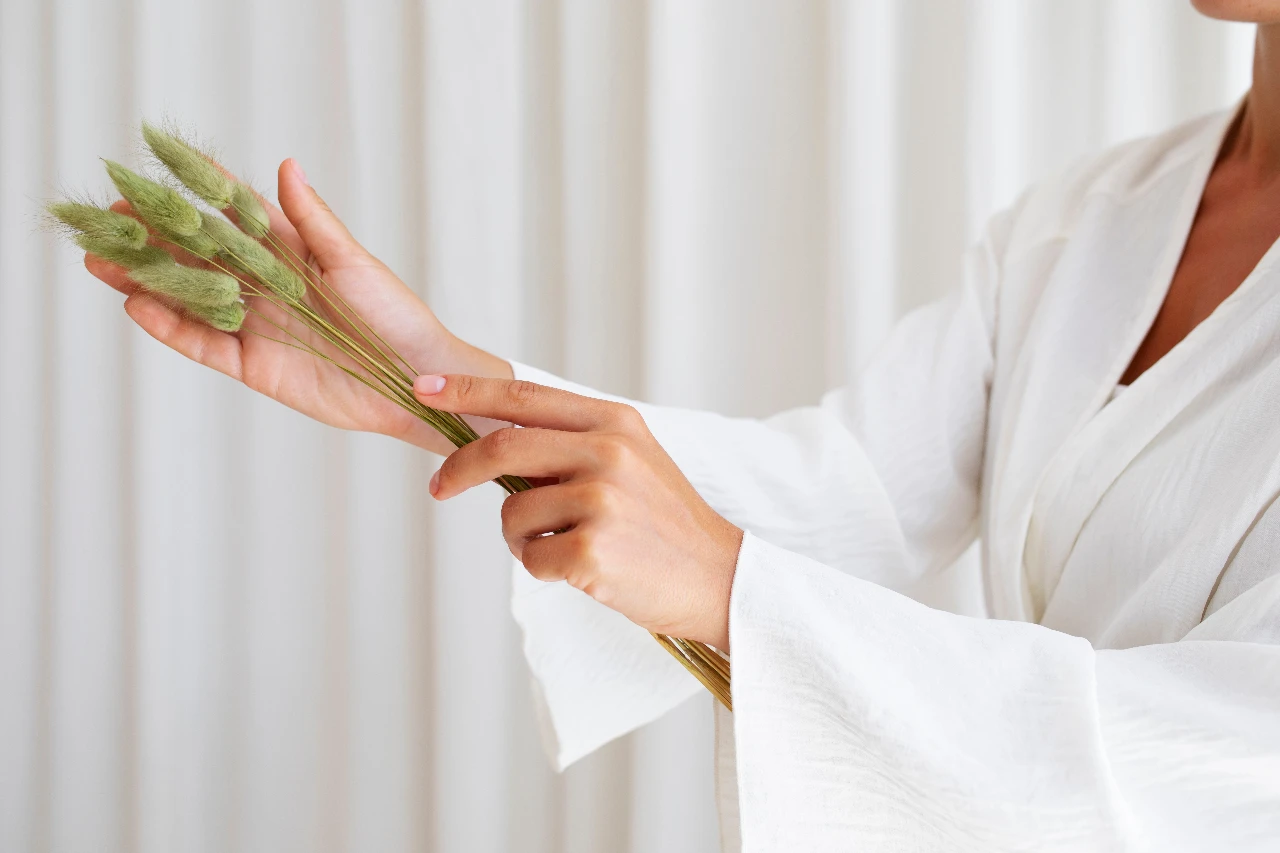 מגע טיפולי עדין לאיזון רגשי וחוסן פנימי | רויטל ריינא