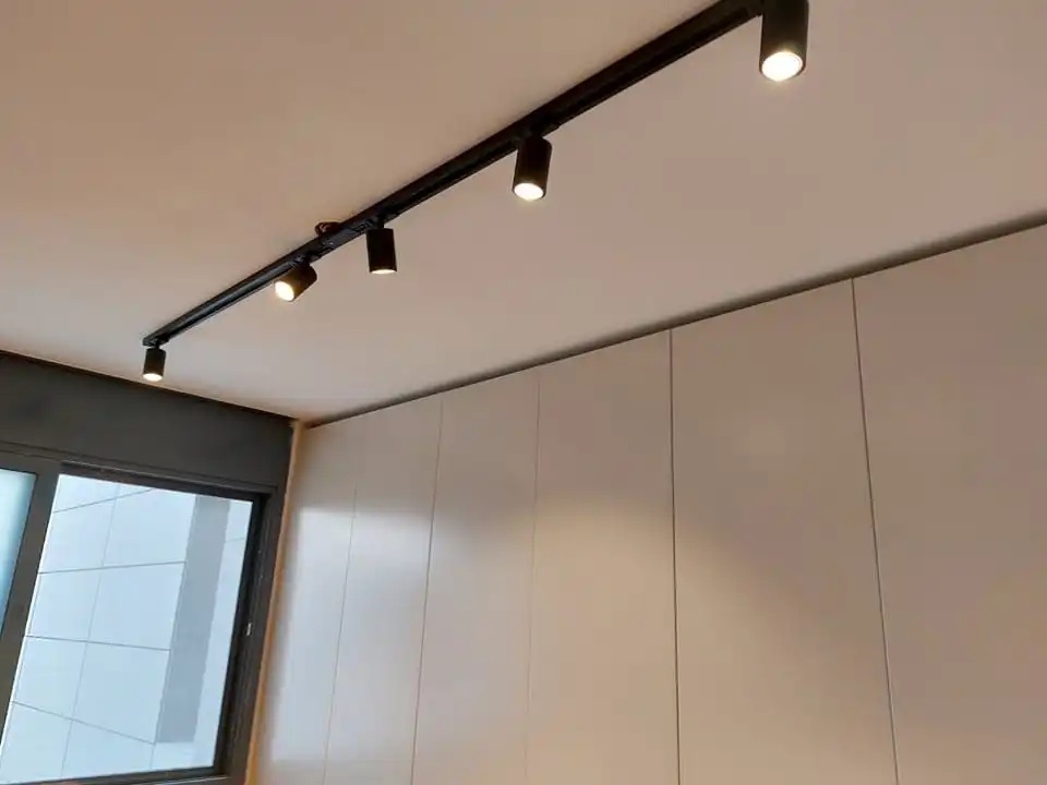  בנייה ועבודות מגבס