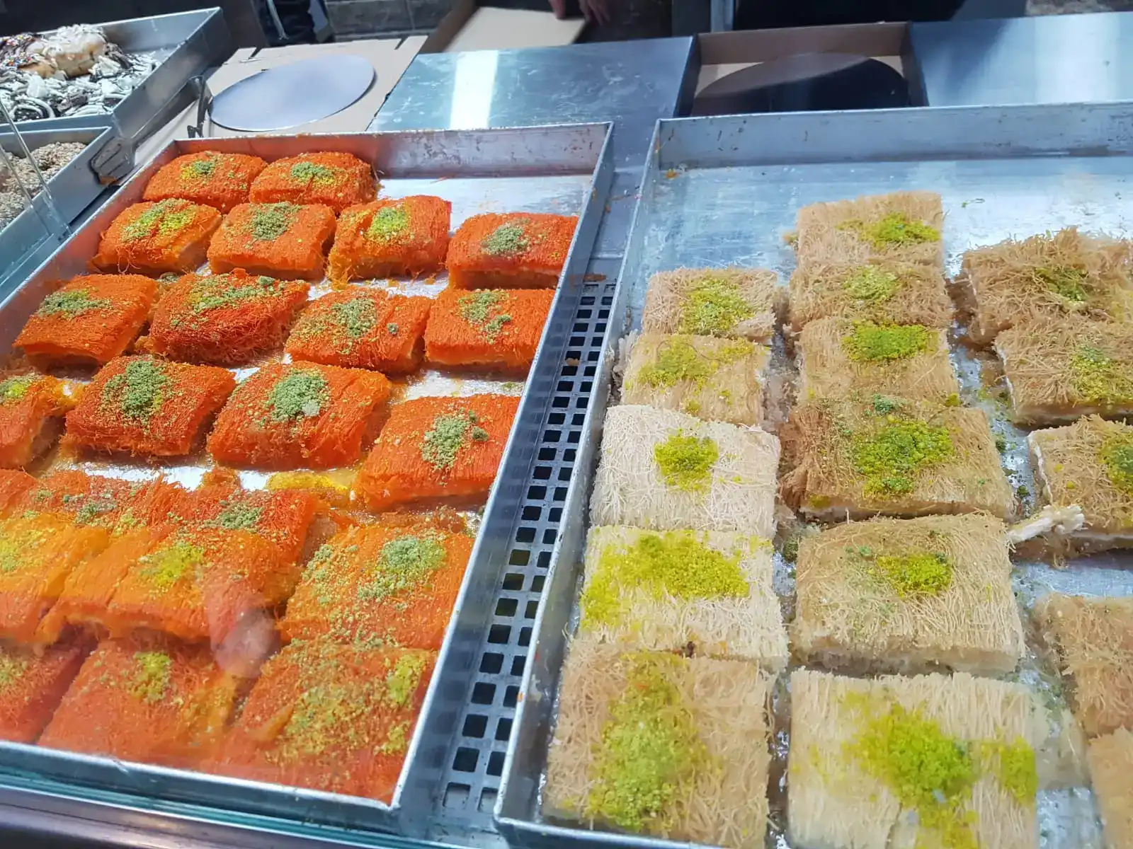 ירושלים פנים רבות לה