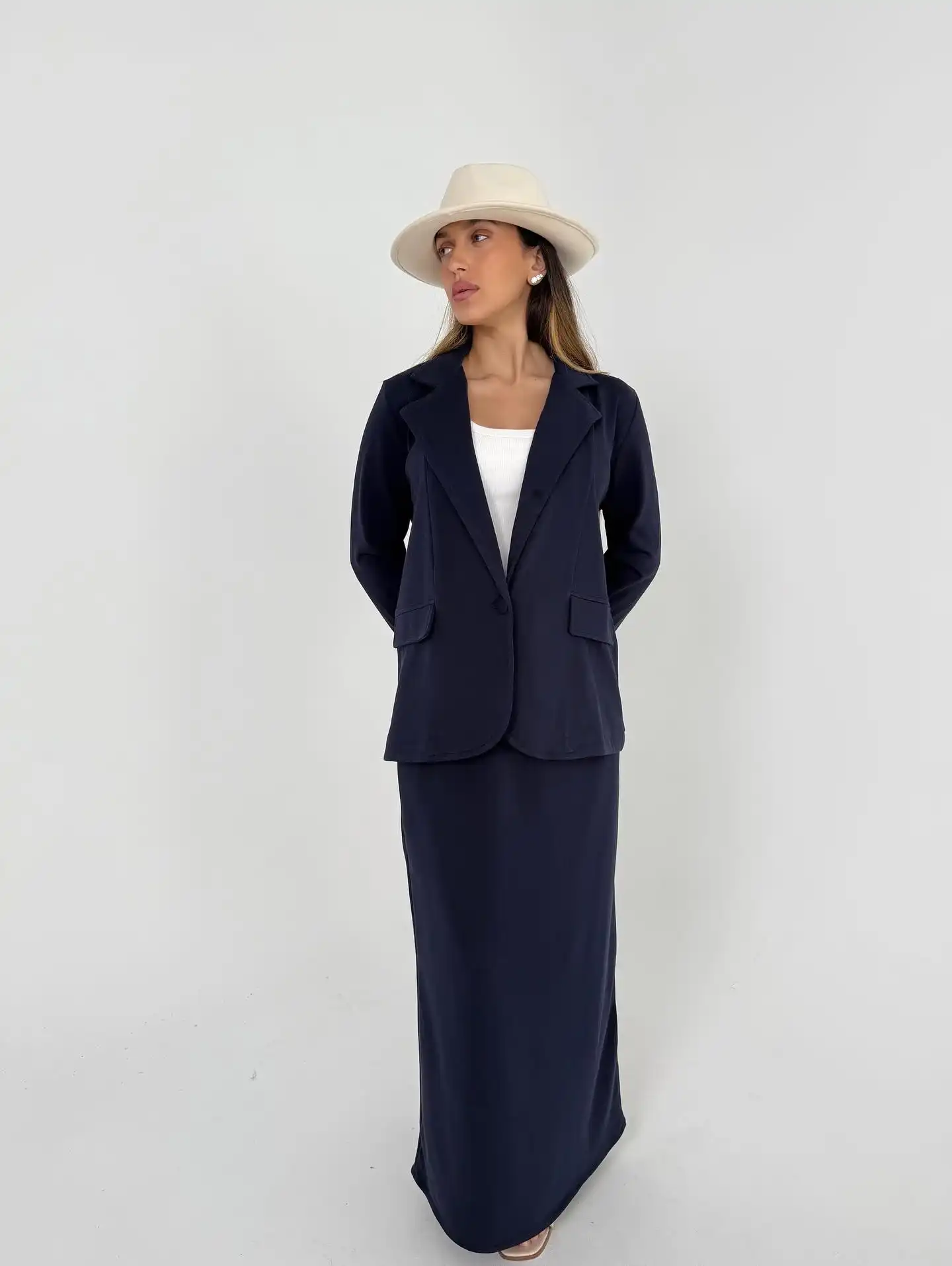 חליפת הודיה אפור