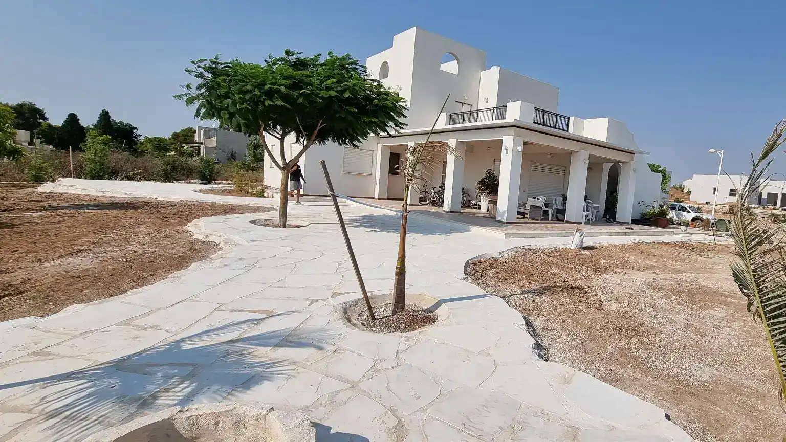 עבודות אבן טבעית- טרסות וריצוף חוץ