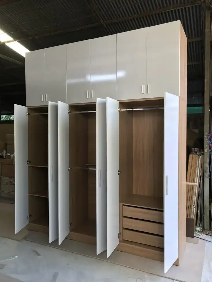 ארון לבן שתי קומה